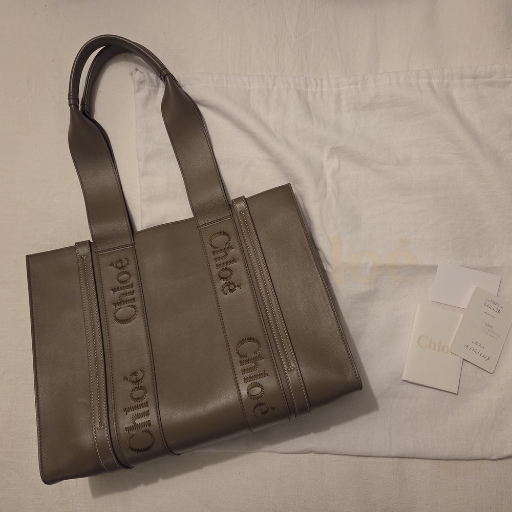 Chloe Woody Medium Leather Tote Bag